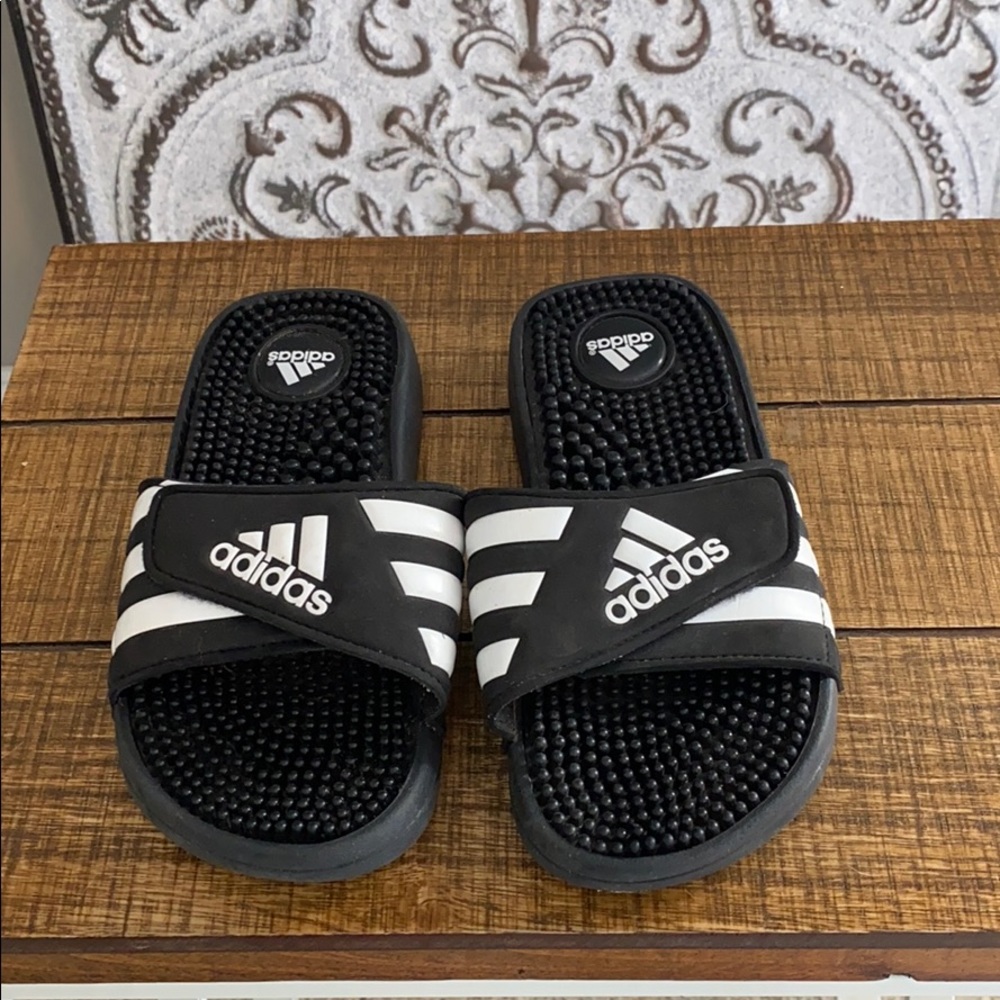 Boys Adidas Sandals Size 2